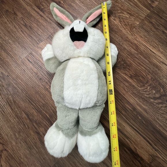 Warner Bros. Looney Toons 1998 Baby Bugs Bunny Tickle Me Giggling Talking Plush - Picture 10 of 10